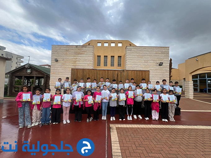 مدرسة أجيال تكرّم كوكبة من ملتزمي الصلاة لشهر أيلول